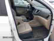 2018 Hyundai Tucson Value с VIN KM8J3CA2XJU646262, выставлен на аукционе IAAI как лот 41955929 с пробегом Не указан миль и . История ставок и продаж доступна на DreamBid. Изображение 5.