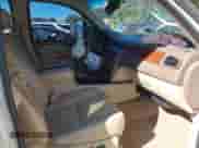 2010 Chevrolet Silverado 2500HD LTZ z VIN 1GC4KYB64AF100614, wystawiony jako IAAI lot #43478666 z przebiegiem 200 984 mil mil oraz . Historia ofert i sprzedaży dostępna na DreamBid. Obrazek 5.