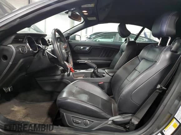 2016 Ford Mustang GT Premium с VIN 1FATP8FF7G5237560, выставлен на аукционе Copart как лот 57983405 с пробегом 69 919 миль миль и Списание • Salvage title. История ставок и продаж доступна на DreamBid. Изображение 7.