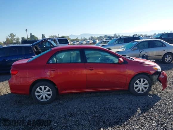2011 Toyota Corolla S с VIN 2T1BU4EE5BC568441, выставлен на аукционе IAAI как лот 43228259 с пробегом 105 677 миль миль и . История ставок и продаж доступна на DreamBid. Изображение 13.