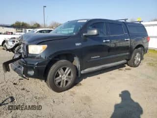 2010 Toyota Tundra Limited z VIN 5TFHY5F18AX145563, wystawiony jako Copart lot #42531635 z przebiegiem 139 085 mil mil oraz Szkoda całkowita • Salvage title. Historia ofert i sprzedaży dostępna na DreamBid. Obrazek 1.