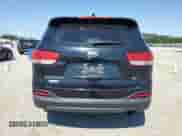 2018 Kia Sorento LX z VIN 5XYPG4A38JG396068, wystawiony jako Copart lot #70809795 z przebiegiem 88 765 mil mil oraz Szkoda całkowita • Salvage title. Historia ofert i sprzedaży dostępna na DreamBid. Obrazek 6.