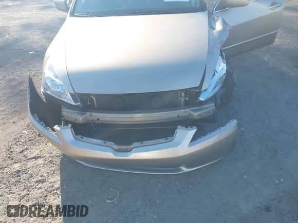 2003 Honda Accord EX z VIN 1HGCM66563A089919, wystawiony jako IAAI lot #43437698 z przebiegiem 183 220 mil mil oraz . Historia ofert i sprzedaży dostępna na DreamBid. Obrazek 6.