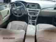 2017 Hyundai Sonata 2.4L с VIN 5NPE24AF0HH484521, выставлен на аукционе Copart как лот 69229635 с пробегом 144 019 миль миль и Списание • Salvage title. История ставок и продаж доступна на DreamBid. Изображение 8.