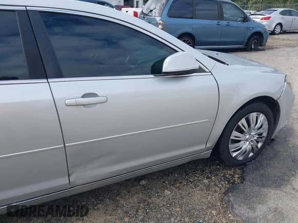2010 Chevrolet Malibu 1LT с VIN 1G1ZC5E04AF215912, выставлен на аукционе IAAI как лот 43285326 с пробегом 250 053 миль миль и . История ставок и продаж доступна на DreamBid. Изображение 14.