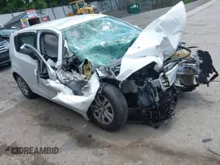 2017 Chevrolet Sonic LT с VIN 1G1JG6SH8H4160016, выставлен на аукционе IAAI как лот 42471922 с пробегом 87 545 миль миль и . История ставок и продаж доступна на DreamBid. Изображение 1.