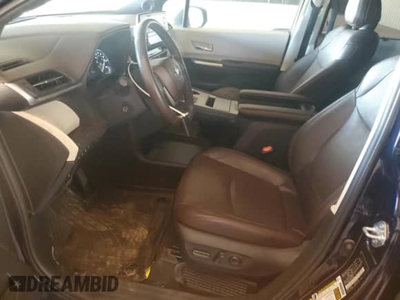 2022 Toyota Sienna Platinum с VIN 5TDERKEC1NS126303, выставлен на аукционе Copart как лот 90923245 с пробегом 21 171 миль миль и Списание • Salvage title. История ставок и продаж доступна на DreamBid. Изображение 7.