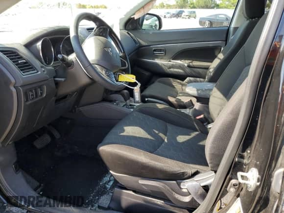 2021 Mitsubishi Outlander ES z VIN JA4ARUAU6MU030941, wystawiony jako Copart lot #68416025 z przebiegiem 86 056 mil mil oraz Szkoda całkowita • Salvage title. Historia ofert i sprzedaży dostępna na DreamBid. Obrazek 7.