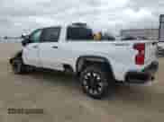2020 Chevrolet Silverado 2500HD Custom с VIN 1GC4YME77LF324703, выставлен на аукционе Copart как лот 53530755 с пробегом 63 599 миль миль и Списание • Salvage title. История ставок и продаж доступна на DreamBid. Изображение 2.