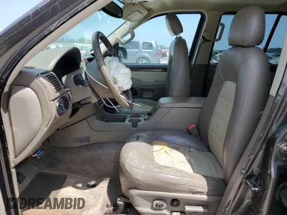 2005 Ford Explorer Eddie Bauer с VIN 1FMZU74E75UA80533, выставлен на аукционе Copart как лот 52906785 с пробегом 140 359 миль миль и Списание • Salvage title. История ставок и продаж доступна на DreamBid. Изображение 7.