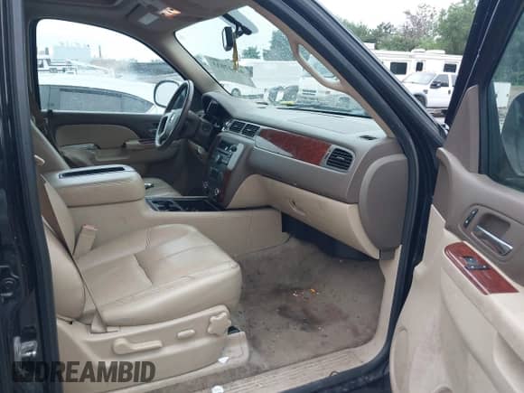 2012 Chevrolet Tahoe LT с VIN 1GNSCBE01CR225880, выставлен на аукционе IAAI как лот 42622033 с пробегом 207 604 миль миль и . История ставок и продаж доступна на DreamBid. Изображение 5.