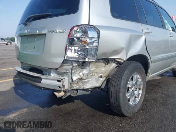 2006 Toyota Highlander с VIN JTEGP21A760104034, выставлен на аукционе IAAI как лот 42263422 с пробегом 653 727 миль миль и . История ставок и продаж доступна на DreamBid. Изображение 6.