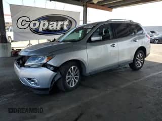 2016 Nissan Pathfinder Platinum with VIN 5N1AR2MMXGC636321, listed as a Copart auction lot 59395785 with 110,637 mi miles and Salvage title. Bid and sale history available at DreamBid. Image 1.