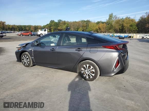 2022 Toyota Prius XLE with VIN JTDKAMFP3N3226296, listed as a Copart auction lot 84223445 with 28,580 mi miles and Salvage title. Bid and sale history available at DreamBid. Image 2.