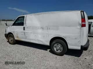 2021 Chevrolet Express Cargo с VIN 1GCWGAF77M1159386, выставлен на аукционе Copart как лот 80967735 с пробегом 75 761 миль миль и Списание • Salvage title. История ставок и продаж доступна на DreamBid. Изображение 2.