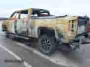 2015 Chevrolet Silverado 2500HD LT z VIN 1GC1KVEG4FF106698, wystawiony jako IAAI lot #42212983 z przebiegiem Nie podano mil oraz . Historia ofert i sprzedaży dostępna na DreamBid. Obrazek 3.