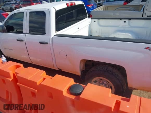 2017 Chevrolet Silverado 1500 Work Truck с VIN 1GCVKNEC0HZ181771, выставлен на аукционе IAAI как лот 42358766 с пробегом 214 035 миль миль и . История ставок и продаж доступна на DreamBid. Изображение 15.