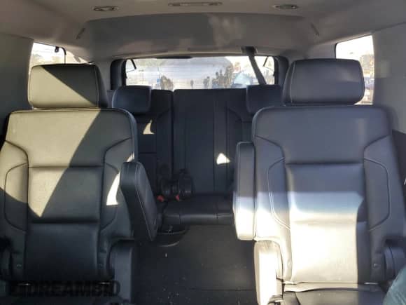 2019 Chevrolet Tahoe Premier z VIN 1GNSCCKC6KR215753, wystawiony jako Copart lot #77375734 z przebiegiem 77 523 mil mil oraz Szkoda całkowita • Salvage title. Historia ofert i sprzedaży dostępna na DreamBid. Obrazek 10.