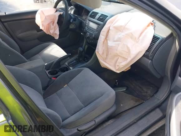 2005 Honda Accord LX z VIN 1HGCM56405A053812, wystawiony jako IAAI lot #42746072 z przebiegiem Nie podano mil oraz . Historia ofert i sprzedaży dostępna na DreamBid. Obrazek 5.