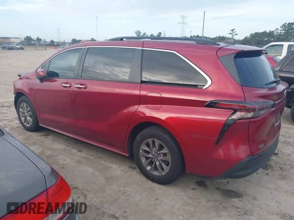 2024 Toyota Sienna XLE z VIN 5TDYRKECXRS180024, wystawiony jako IAAI lot #43213729 z przebiegiem 19 756 mil mil oraz . Historia ofert i sprzedaży dostępna na DreamBid. Obrazek 14.