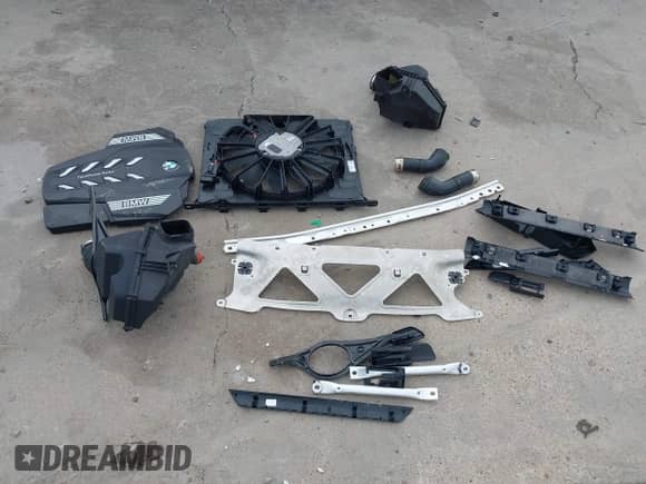 2022 BMW 7 Series 750i xDrive с VIN WBA7U2C00NCK03130, выставлен на аукционе IAAI как лот 40691291 с пробегом 17 124 миль миль и . История ставок и продаж доступна на DreamBid. Изображение 12.