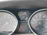 2013 Hyundai Elantra GLS z VIN 5NPDH4AE0DH169911, wystawiony jako IAAI lot #43145322 z przebiegiem 300 031 mil mil oraz . Historia ofert i sprzedaży dostępna na DreamBid. Obrazek 7.