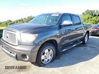 2012 Toyota Tundra Limited z VIN 5TFFY5F18CX116834, wystawiony jako Copart lot #75132034 z przebiegiem Nie podano mil oraz Szkoda całkowita • Salvage title. Historia ofert i sprzedaży dostępna na DreamBid. Obrazek 1.