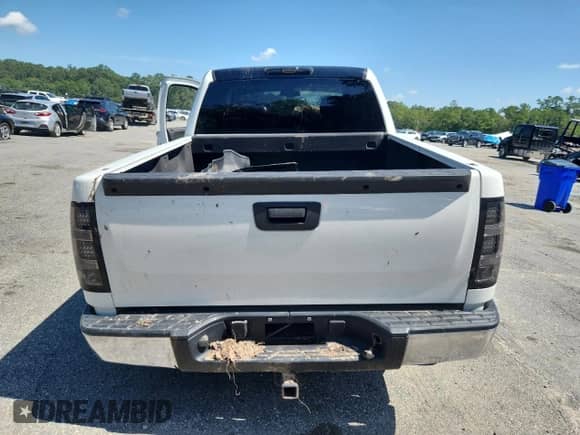 2007 GMC Sierra 1500 SLE1 z VIN 2GTEC13C171619360, wystawiony jako Copart lot #65367825 z przebiegiem 152 604 mil mil oraz Szkoda całkowita • Salvage title. Historia ofert i sprzedaży dostępna na DreamBid. Obrazek 6.