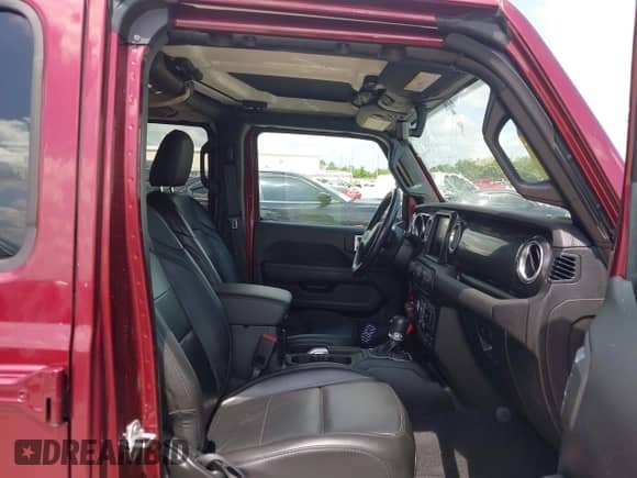 2021 Jeep Wrangler Unlimited Sahara Altitude z VIN 1C4HJXEG5MW649214, wystawiony jako IAAI lot #42329891 z przebiegiem 71 275 mil mil oraz . Historia ofert i sprzedaży dostępna na DreamBid. Obrazek 5.