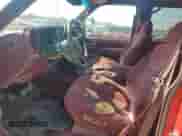 1997 Chevrolet Silverado 3500 с VIN 1GCGC33J7VF038518, выставлен на аукционе Copart как лот 80374695 с пробегом 392 402 миль миль и Списание • Salvage title. История ставок и продаж доступна на DreamBid. Изображение 7.