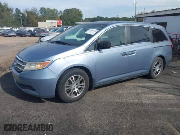 2013 Honda Odyssey EX-L с VIN 5FNRL5H68DB090414, выставлен на аукционе IAAI как лот 43497400 с пробегом 291 145 миль миль и . История ставок и продаж доступна на DreamBid. Изображение 2.