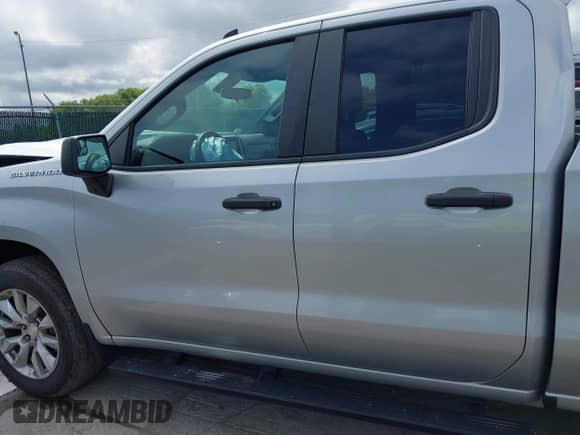 2019 Chevrolet Silverado 1500 Custom with VIN 1GCRYBEH5KZ396421, listed as a IAAI auction lot 42958788 with 80,942 mi miles and . Bid and sale history available at DreamBid. Image 14.