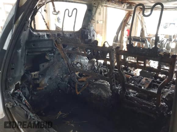 2018 Dodge Grand Caravan SE with VIN 2C4RDGBG2JR201064, listed as a IAAI auction lot 42108141 with Not provided miles and . Bid and sale history available at DreamBid. Image 18.