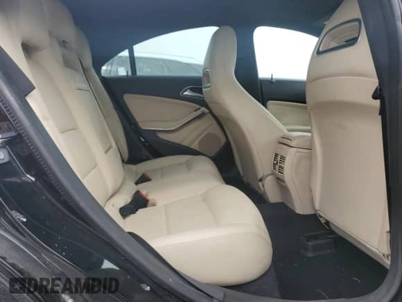 2019 Mercedes-Benz CLA 250 с VIN WDDSJ4EB3KN767716, выставлен на аукционе Copart как лот 70911655 с пробегом 70 785 миль миль и Списание • Salvage title. История ставок и продаж доступна на DreamBid. Изображение 10.