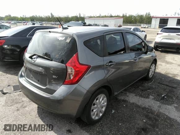 2016 Nissan Note SV z VIN 3N1CE2CP8GL406644, wystawiony jako IAAI lot #42568674 z przebiegiem 93 499 mil mil oraz . Historia ofert i sprzedaży dostępna na DreamBid. Obrazek 4.