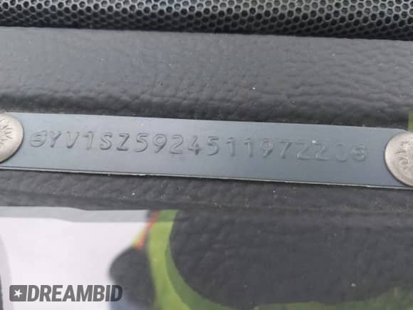 2005 Volvo XC70 with VIN YV1SZ592451197220, listed as a IAAI auction lot 42085477 with 197,060 mi miles and . Bid and sale history available at DreamBid. Image 9.