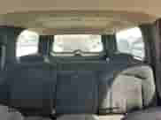 2000 Chevrolet Suburban LT z VIN 3GNFK16T0YG128975, wystawiony jako Copart lot #72245934 z przebiegiem 246 263 mil mil oraz Szkoda całkowita • Salvage title. Historia ofert i sprzedaży dostępna na DreamBid. Obrazek 10.