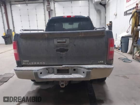 2009 Chevrolet Silverado 1500 LTZ с VIN 1GCEK39079Z205456, выставлен на аукционе IAAI как лот 42186119 с пробегом 291 572 миль миль и . История ставок и продаж доступна на DreamBid. Изображение 16.
