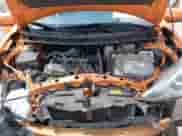 2015 Toyota Prius One z VIN JTDKDTB34F1090732, wystawiony jako IAAI lot #42515073 z przebiegiem 84 631 mil mil oraz . Historia ofert i sprzedaży dostępna na DreamBid. Obrazek 10.