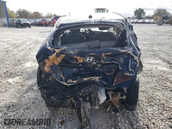 2010 Hyundai Accent GS z VIN KMHCM3AC4AU174395, wystawiony jako Copart lot #63818065 z przebiegiem Nie podano mil oraz Nie do naprawy • Non repairable. Historia ofert i sprzedaży dostępna na DreamBid. Obrazek 6.