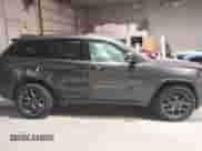 2021 Jeep Grand Cherokee Limited z VIN 1C4RJFBG0MC586852, wystawiony jako IAAI lot #41953875 z przebiegiem 89 029 mil mil oraz . Historia ofert i sprzedaży dostępna na DreamBid. Obrazek 13.