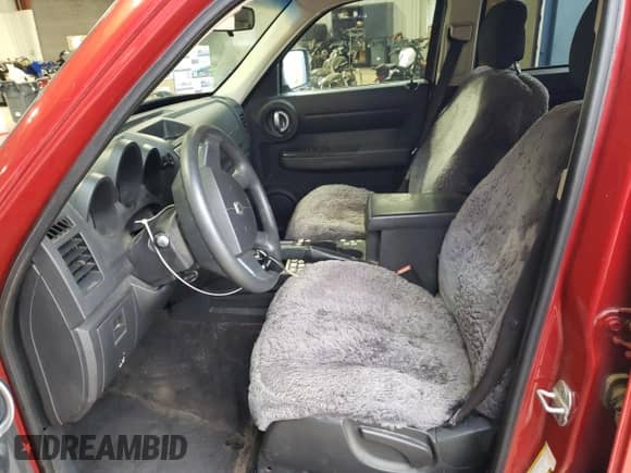 2010 Dodge Nitro SE with VIN 1D4PU2GK2AW150330, listed as a Copart auction lot 67740235 with 173,863 mi miles and Salvage title. Bid and sale history available at DreamBid. Image 7.