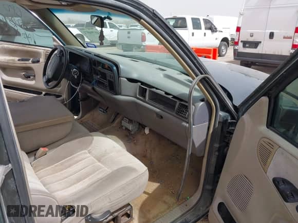 1996 Dodge 2500 с VIN 1B7KC23C0TJ144969, выставлен на аукционе IAAI как лот 41794571 с пробегом 196 861 миль миль и . История ставок и продаж доступна на DreamBid. Изображение 5.