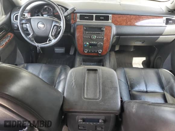 2011 Chevrolet Avalanche LT with VIN 3GNTKFE36BG329529, listed as a Copart auction lot 66325865 with 211,071 mi miles and Salvage title. Bid and sale history available at DreamBid. Image 8.
