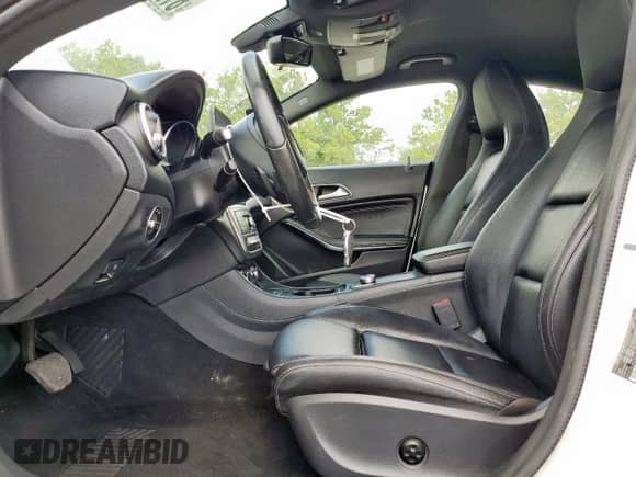 2018 Mercedes-Benz CLA 250 с VIN WDDSJ4EB5JN526433, выставлен на аукционе Copart как лот 61754415 с пробегом 62 181 миль миль и Чистый • Clean title. История ставок и продаж доступна на DreamBid. Изображение 7.