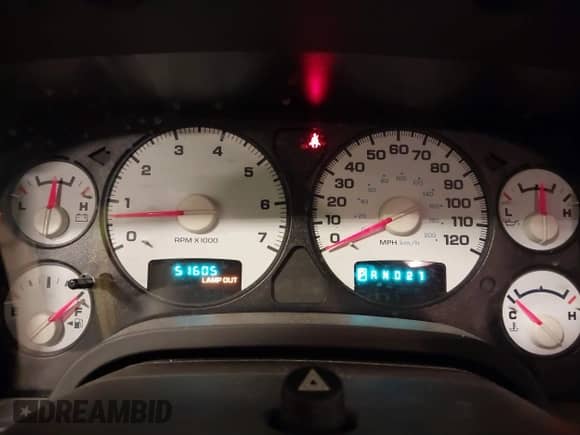 2004 Dodge 1500 ST z VIN 1D7HU16N04J203752, wystawiony jako IAAI lot #41633036 z przebiegiem 51 605 mil mil oraz . Historia ofert i sprzedaży dostępna na DreamBid. Obrazek 15.