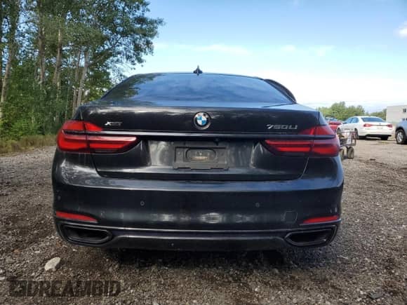 2017 BMW 7 Series ALPINA B7 xDrive with VIN WBA7F2C5XHG422695, listed as a Copart auction lot 68702185 with 188,946 mi miles and Clean title. Bid and sale history available at DreamBid. Image 6.