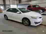 2013 Toyota Camry L with VIN 4T1BF1FK9DU267153, listed as a Copart auction lot 82703375 with 294,749 mi miles and Clean title. Bid and sale history available at DreamBid. Image 4.