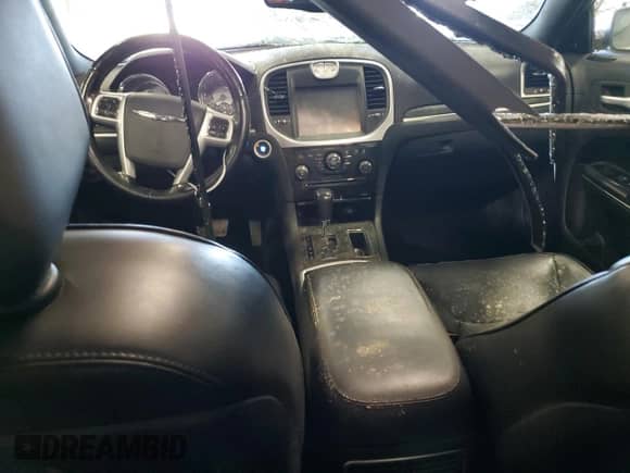 2011 Chrysler 300 C с VIN 2C3CK6CT7BH559984, выставлен на аукционе Copart как лот 56332715 с пробегом Не указан миль и Чистый • Clean title. История ставок и продаж доступна на DreamBid. Изображение 8.