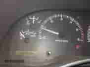 1998 Dodge 2500 z VIN 1B7KF2366WJ229255, wystawiony jako IAAI lot #43104314 z przebiegiem 117 785 mil mil oraz . Historia ofert i sprzedaży dostępna na DreamBid. Obrazek 7.